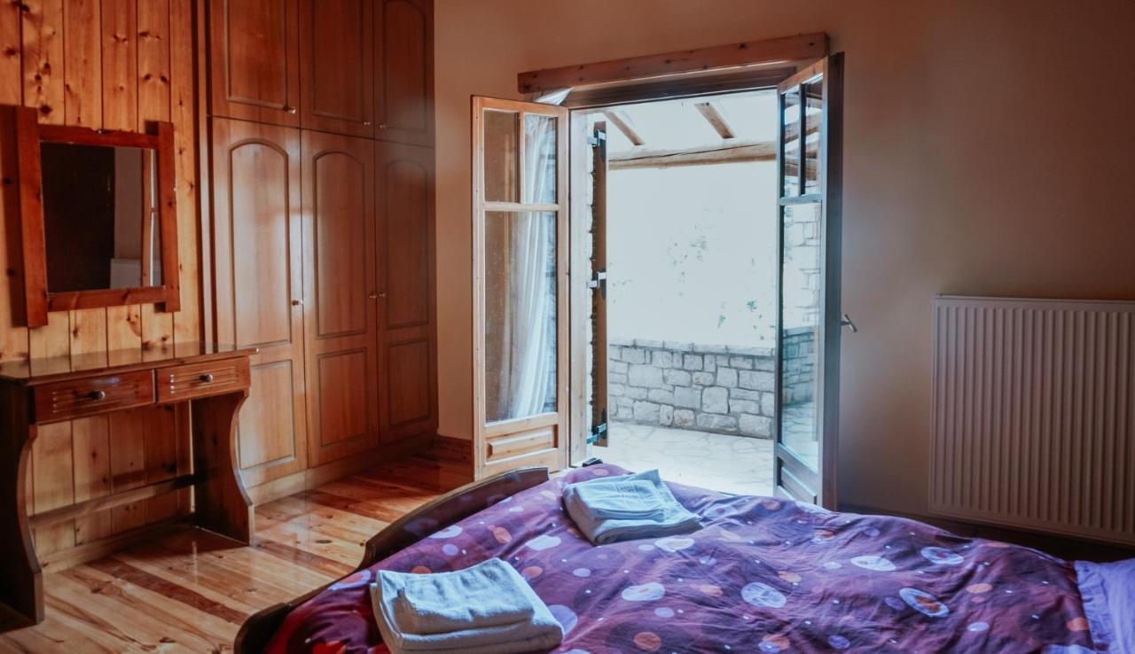 Mezonetes Helmos Appartement Ano Lousoi Buitenkant foto