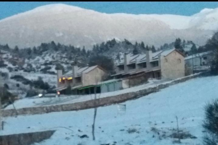 Mezonetes Helmos Appartement Ano Lousoi Buitenkant foto